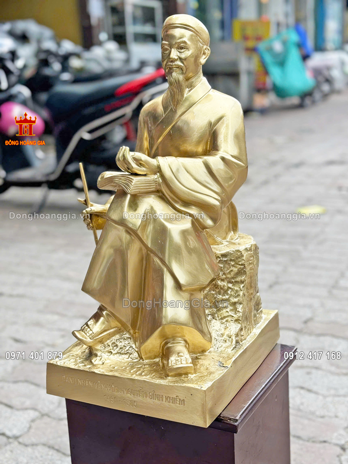 Đồng Hoàng Gia là địa chỉ chế tác tượng Nguyễn Bỉnh Khiêm bằng đồng uy tín, chất lượng